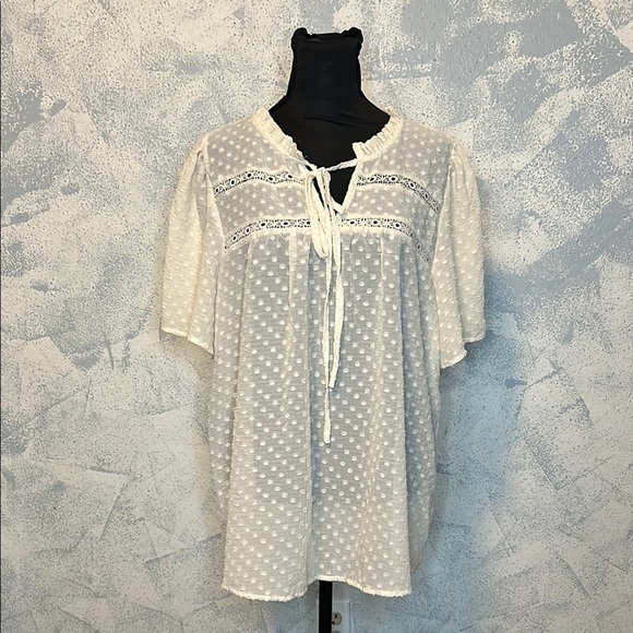 flower and feather Tops - White Relaxed Tie Front Blouse with Bib Collar